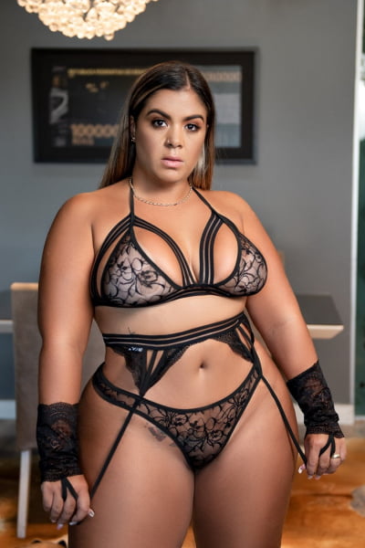 Conjunto Preto de Calcinha, Top, Cinta-Liga e Luvas - Margot